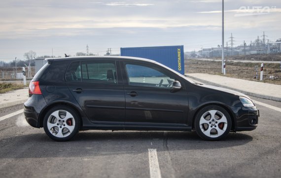 Volkswagen Golf 2.0 FSI GTI Turbo DSG / AJ NA SPLÁTKY / PROTIHODNOTA 2005 černá