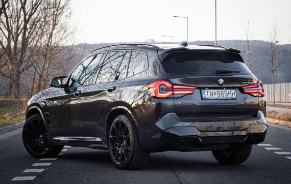 BMW X3 M Competition 2022 šedá
