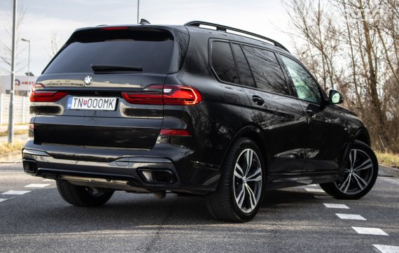 BMW X7 xDrive 40d mHEV A/T, 250kW, A8 / AJ NA SPLÁTKY / PROTIÚČET 2020 černá