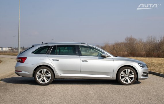 Škoda Superb Combi 2.0TDI DSG automat / AJ NA SPLÁTKY- PROTIHODNOTA / 2020 stříbrná metalíza