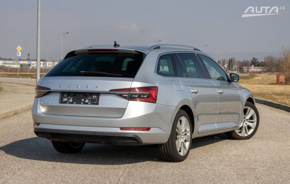 Škoda Superb Combi 2.0TDI DSG automat / AJ NA SPLÁTKY- PROTIHODNOTA / 2020 stříbrná metalíza