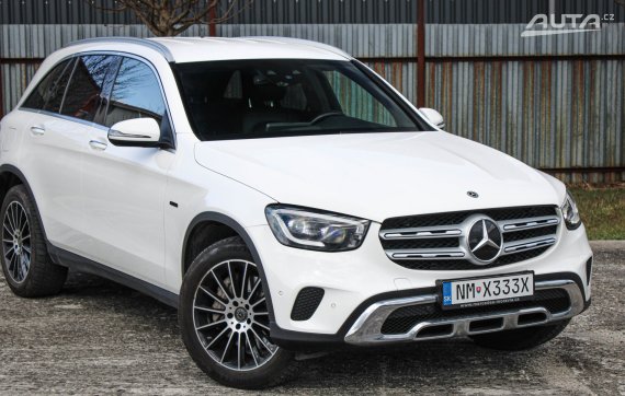 Mercedes-Benz GLC SUV 300 E 4MATIC A/T 245KW 2020 bílá