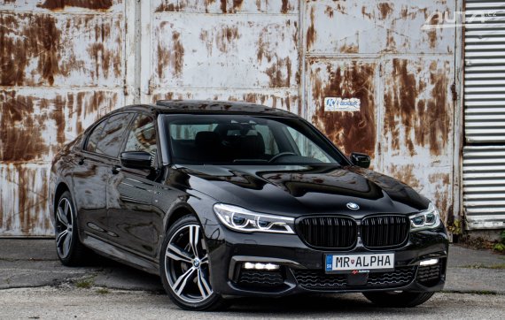 BMW Rad 7 740d xDrive A/T 2017 černá