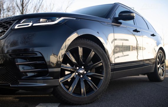Land Rover Range Rover Velar 3.0 D 220kw R-Dynamic 2019 černá
