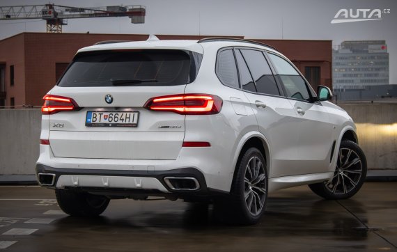 BMW X5 xDrive30d mHEV / AJ NA SPLÁTKY / PROTIÚČET / 2021 bílá