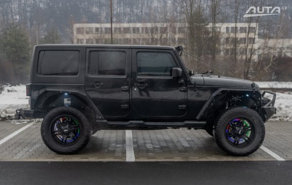 Jeep Wrangler Unlimited JK 3.6 V6 USA dovoz, 4x4, 4‑dverový / AJ NA SPL 2014 černá