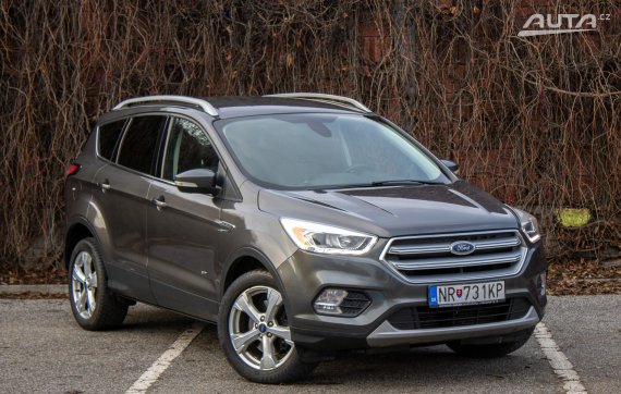 Ford Kuga 2.0 TDCi A/T AWD 4x4 110kw / AJ NA SPLÁTKY/ PROTIHODNOTA / 2016 šedá