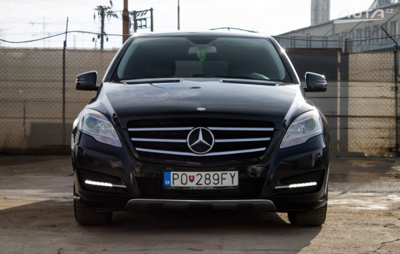 Mercedes-Benz R trieda 350CDI 4Matic L / AJ NA SPLÁTKY / PROTIÚČET / 2011 černá
