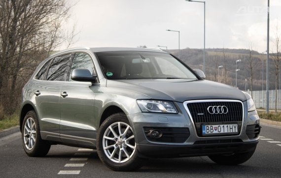 Audi Q5 3.0 TDI quattro 2011 šedá