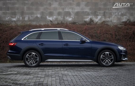 Audi A4 Allroad 45 TDI 3.0 V6  / AJ NA SPLÁTKY / PROTIHODNOTA / 2019 modrá