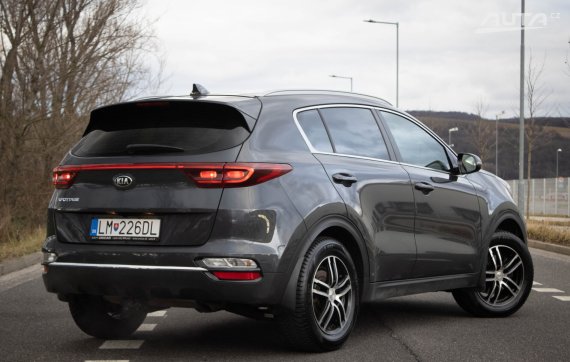 Kia Sportage 1.6 T-GDi A/T GOLD 2019 šedá