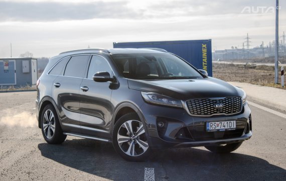 Kia Sorento 2.2 CRDi VGT 4WD ISG Platinum 8 A/T 7m. 2018 šedá