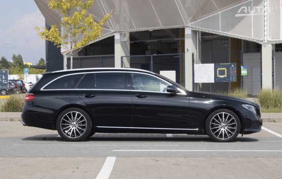 Mercedes-Benz E trieda Kombi 200 d A/T, 110kW (2017) / AJ NA SPLÁTKY / PROTIÚČET / 2017 černá