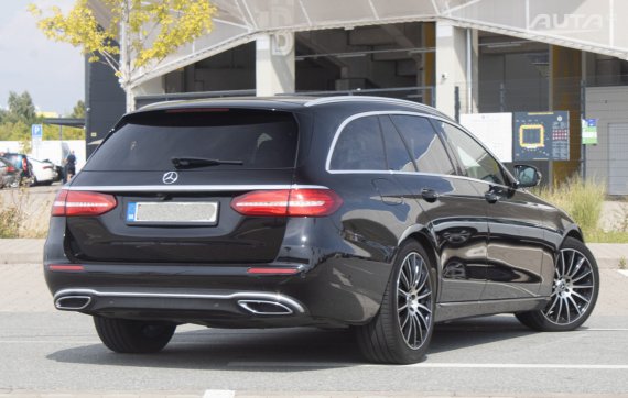 Mercedes-Benz E trieda Kombi 200 d A/T, 110kW (2017) / AJ NA SPLÁTKY / PROTIÚČET / 2017 černá