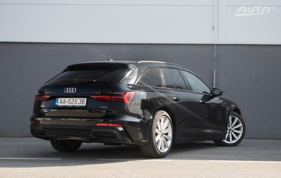 Audi A6 Avant QUATTRO S LINE  / ZÁRUKA / NA SPLÁTKY / NA PROTIÚČET 2022 černá