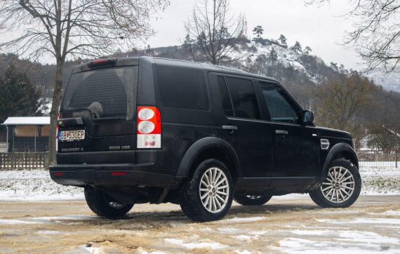 Land Rover Discovery 4  / AJ NA SPLÁTKY / PROTIÚČET / 2010 černá