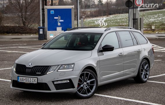 Škoda Octavia Combi 2.0 TDI RS DSG / AJ NA SPLÁTKY / PROTIHODNOTA / 2019 - hlavní pohled