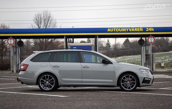 Škoda Octavia Combi 2.0 TDI RS DSG / AJ NA SPLÁTKY / PROTIHODNOTA / 2019 šedá