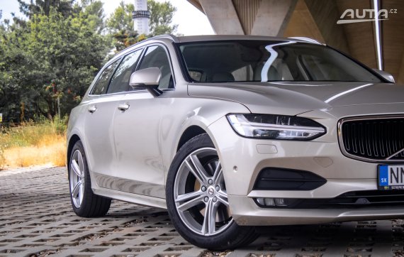 Volvo V90 D4 2.0L Inscription AWD A/T 2018 hnědá