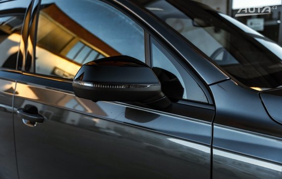 Audi Q7 50 TDI mHEV S-line quattro tiptronic / AJ NA SPLÁTKY / 2024 šedá