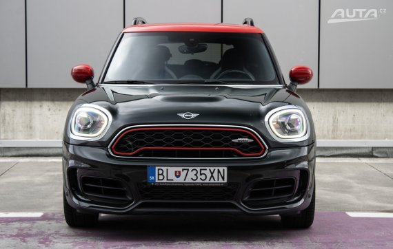 Mini Countryman JCW ALL4 A/T 2019 zelená