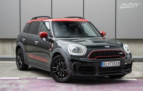Mini Countryman JCW ALL4 A/T 2019 zelená