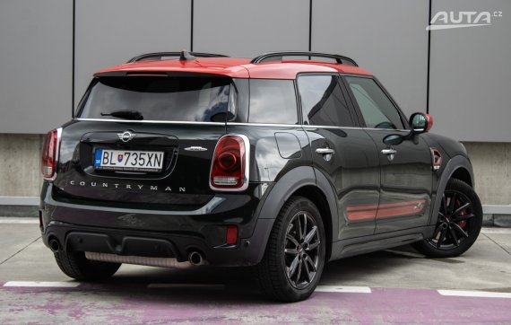 Mini Countryman JCW ALL4 A/T 2019 zelená