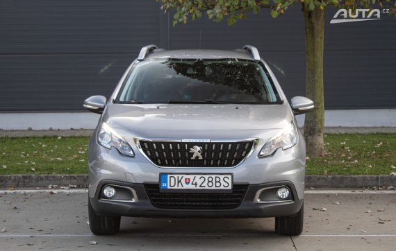 Peugeot 2008 1.2 PureTech Style / AJ NA SPLÁTKY / PROTIHODNOTA / 2019 šedá