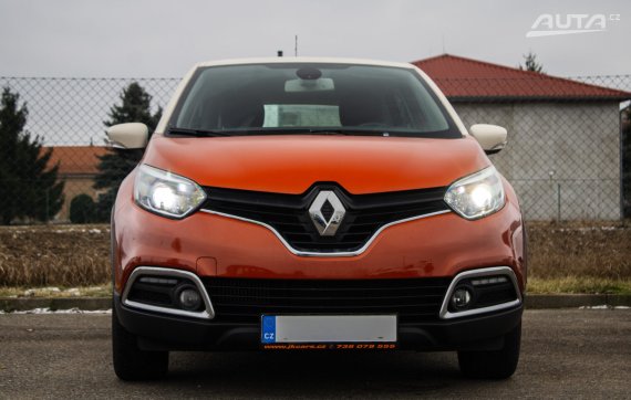 Renault Captur 2017 oranžová