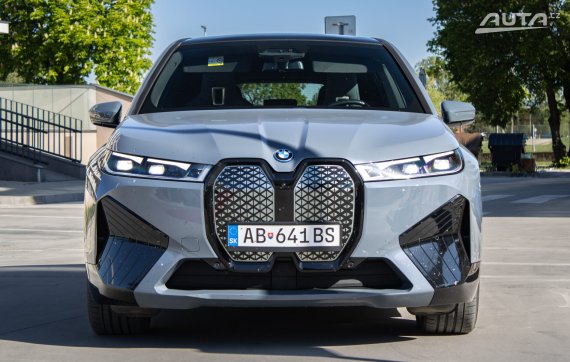 BMW iX 50 XDRIVE 385kW / NA SPLÁTKY / NA PROTIÚČET 2023 šedá