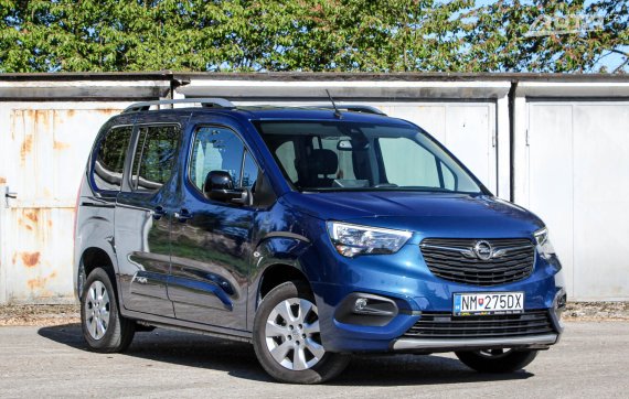 Opel Combo 1.5 CDTI Elegance Plus AT8 / AJ NA SPLÁTKY / PROTIÚČET / 2022 modrá