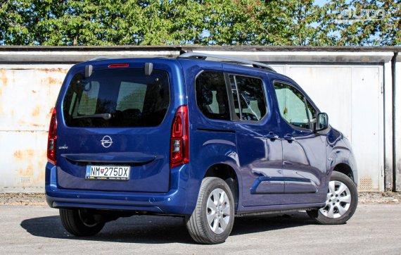 Opel Combo 1.5 CDTI Elegance Plus AT8 / AJ NA SPLÁTKY / PROTIÚČET / 2022 modrá