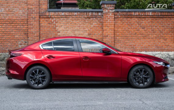 Mazda 3 2.0 Skyactiv-G MHEV 90 kW (2019) / AJ NA SPLÁTKY / PROTIÚČET / 2019 červená