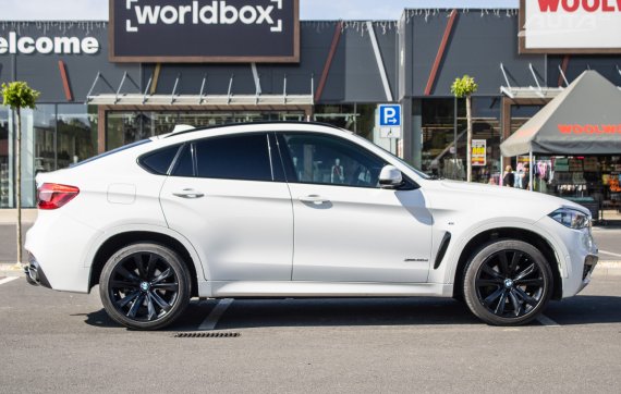 BMW X6 xDrive30d A/T, 190kW (2015) / AJ NA SPLÁTKY / PROTIÚČET / 2015 bílá