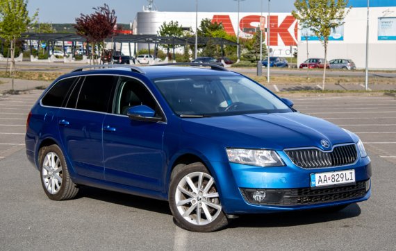 Škoda Octavia Combi 1.6 TDI Style DSG / 81kW / A7 / ZÁRUKA / AJ NA SPLÁTKY / PROTIÚČET 2017 modrá