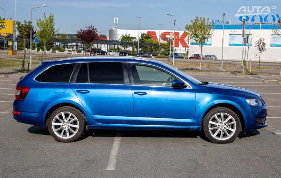Škoda Octavia Combi 1.6 TDI Style DSG / 81kW / A7 / ZÁRUKA / AJ NA SPLÁTKY / PROTIÚČET 2017 modrá