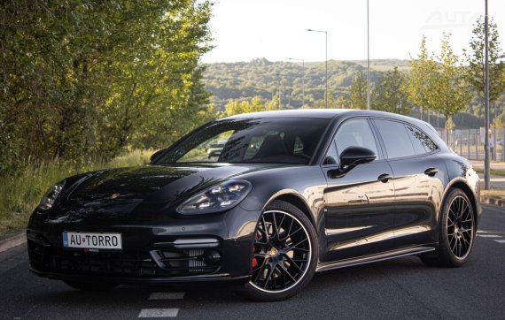 Porsche Panamera GTS 2019 - hlavní pohled