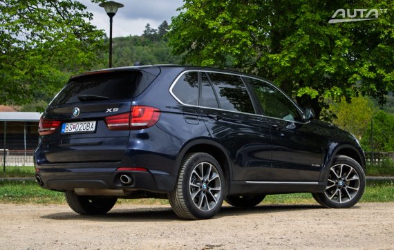 BMW X5 xDrive30d AT7 190kW / NA SPLÁTKY / NA PROTIÚČET 2015 modrá