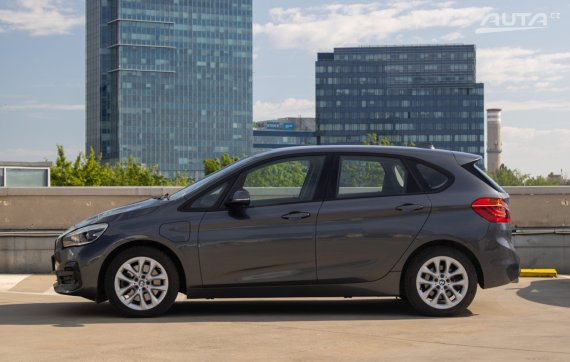 BMW Rad 2 Active Tourer 225xe iPerformance A/T, / NA SPLÁTKY / NA PROTIÚČET/ 2020 šedá