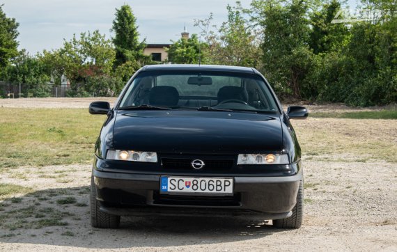 Opel Calibra 2.0 16V 1997 černá