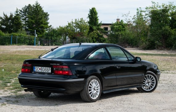 Opel Calibra 2.0 16V 1997 černá
