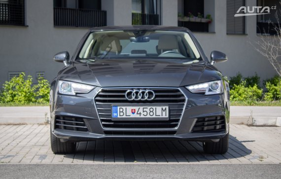 Audi A4 2.0 TDI Design S tronic, 110kW, A7 / AJ NA SPLÁTKY / 2016 šedá