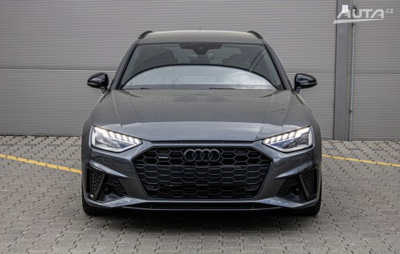 Audi A4 Avant 3.0 TDI Quattro 2020 šedá