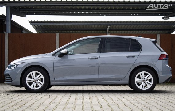 Volkswagen Golf Life 1.5 TGI Benzín + CNG  / AJ NA SPLÁTKY / PROTIÚČET / 2021 šedá