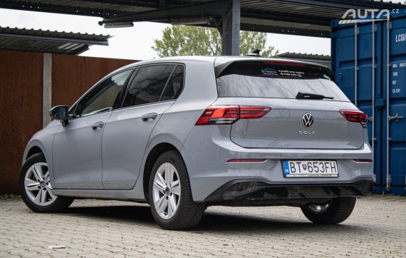 Volkswagen Golf Life 1.5 TGI Benzín + CNG  / AJ NA SPLÁTKY / PROTIÚČET / 2021 šedá
