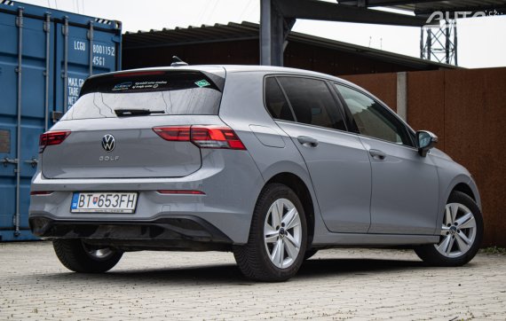 Volkswagen Golf Life 1.5 TGI Benzín + CNG  / AJ NA SPLÁTKY / PROTIÚČET / 2021 šedá