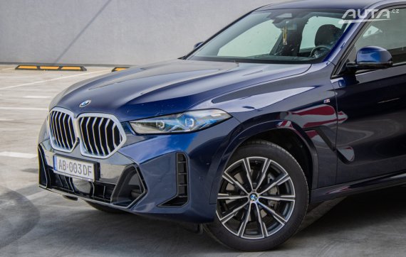 BMW X6 xDrive 30d mHEV AT8 210kW M Sport / NA SPLÁTKY / NA PROTIÚČET 2024 modrá