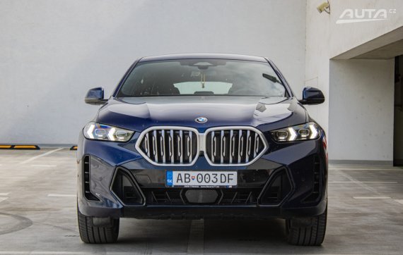BMW X6 xDrive 30d mHEV AT8 210kW M Sport / NA SPLÁTKY / NA PROTIÚČET 2024 modrá