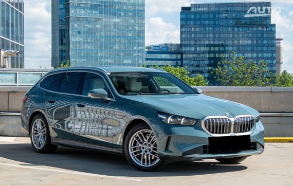 BMW Rad 5 Touring 540d xDrive 210kw  v ZÁRUKE / AJ NA SPLÁTKY / PROTIÚČET 2024 zelená