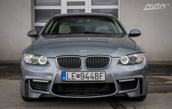BMW Rad 3 325i xDrive, 160kW, M6, 3d. (2008 - 2012) / AJ NA SPLÁTKY / PROTIÚČET 2008 šedá
